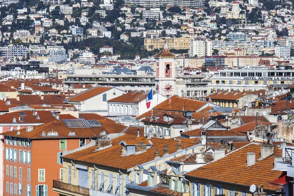 Nice, Frankrijk, op 7 maart 2015. Het bovenaanzicht op de oude stad van Shatto van hill — Stockfoto