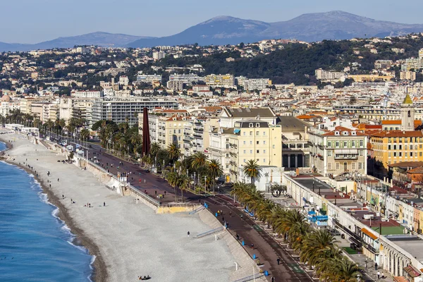 Νίκαια, Γαλλία, στις 13 Μαρτίου του 2015. Η κάτοψη στην Promenade des Anglais, το ένα από τα πιο όμορφα αναχωμάτων της Ευρώπης — Φωτογραφία Αρχείου