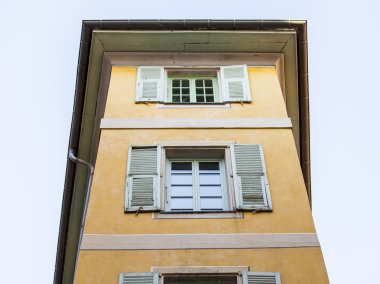 Güzel, Fransa, 7 Mart 2015 tarihinde. Eski şehrin Provencal tarzı tipik mimari detaylar