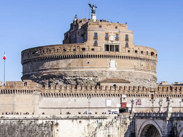 Рим, Италия, 6 марта 2015 года. Замок Святого Ангела (мавзолей Адриана, II век ) — стоковое фото
