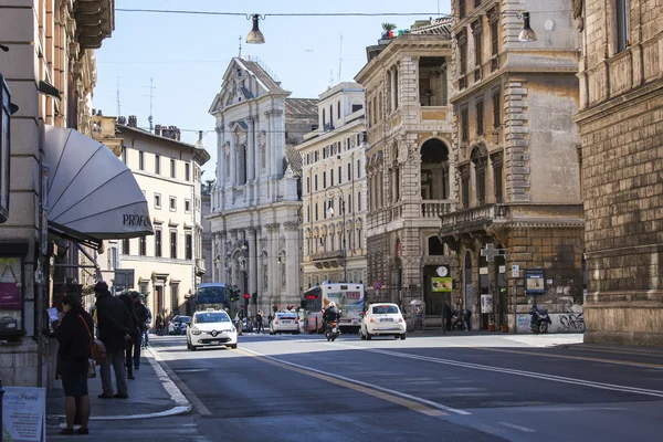 Roma, Italia, 6 de marzo de 2015. Vista urbana típica — Foto de Stock