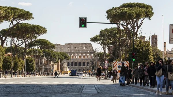 Рим, Италия, 6 марта 2015 года. Типичный вид на город — стоковое фото