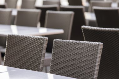 Güzel, Fransa, 9 Mart 2015 tarihinde. Yaz Cafe şehrin sokak üzerinde küçük tablolar