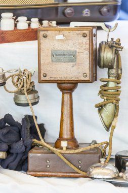 Güzel, Fransa, 9 Mart 2015 tarihinde. Bit pazarı Cours Saleya meydanında bir sayaç Vintage konularda. Marche Du Cours Saleya Pazar - Nice en bilinen yerler