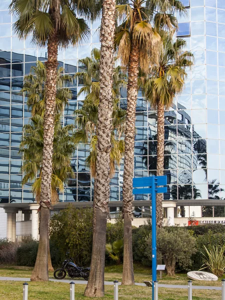 Nice, France, on March 9, 2015. Modern architecture. Fragment of a facade office зданияв area Arenas — Stok fotoğraf