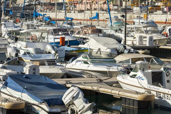 Nice, France, on March 10, 2015. Vessels in city port — Stock Photo, Image