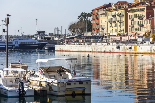 Nice, Frankrike, den 10 mars 2015. båtarna i stadens hamn — Stockfoto