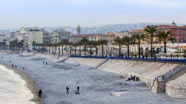 Güzel, 10 Mart 2015 tarihinde Fransa. Promenade des Anglais üzerinde görünümü ve plaj