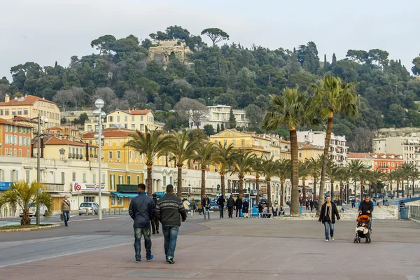 Nice, Frankrijk, op 14 maart 2015. Typisch stedelijke landschap in de ochtend — Stockfoto