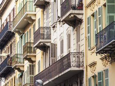 Güzel, 10 Mart 2015 tarihinde Fransa. Tarihi kentin tipik şehir binaların mimari