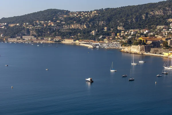 Vilfransh, France, on March 10, 2015. The top view on the suburb of Nice. Embankment and old city — Stock Photo, Image