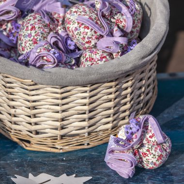 Güzel, Fransa, 9 Mart 2015 tarihinde. Provence city piyasa hatıralık ticaret