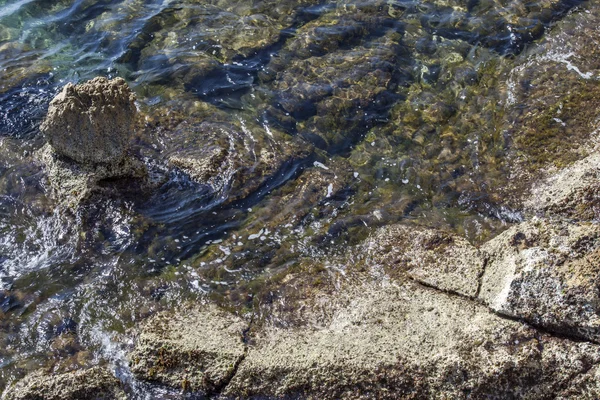 Superficie de agua de mar con olas fáciles — Foto de Stock