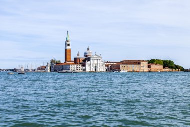 Venice, İtalya - 29 Nisan 2015 tarihinde. San Giorgio'nın Adası ve katedral manzarası. Venedik lagoon