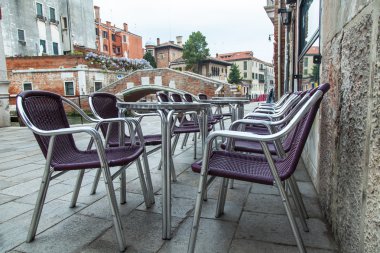 Venice, İtalya - 29 Nisan 2015 tarihinde. Yaz Cafe sabah erken ziyaretçiler için bekleyen açık hava