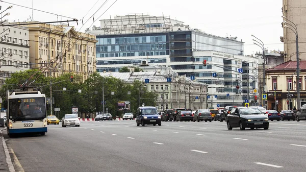 MOSCA, RUSSIA, 24 MAGGIO 2015. Anello da giardino, Sadovo-Chernogryazskaya Street . — Foto Stock