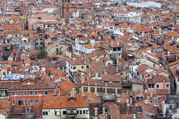 Venedig, Italien - den 30 April 2015. Ovanifrån på ön del av staden — Stockfoto