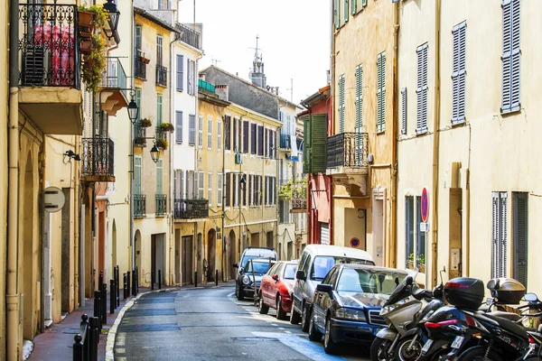 CANNES, FRANCE, on MARCH 12, 2015. Typical city landscape. — Stock Photo, Image