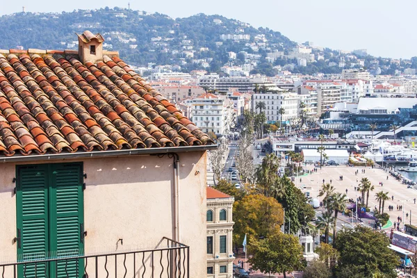 Cannes, Francie, na 12 březnu 2015. Pohled shora na město — Stock fotografie