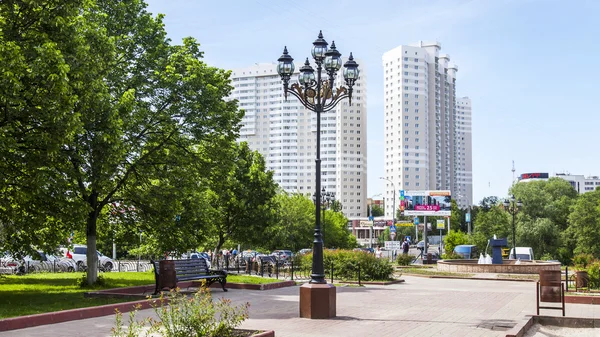 プーシキノ, ロシア - 2015 年 6 月 1 日に。春の午後の風景 — ストック写真