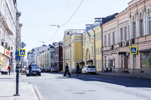 Moscou, Russie, le 12 avril 2015. Vue urbaine typique dans l'après-midi de printemps . — Photo