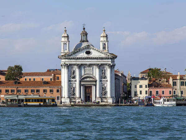 VENICE, ITALY - on APRIL 30, 2015. The Santa Maria church of del Rosario on the embankment of the island of Dzhudekk — Stock Photo, Image