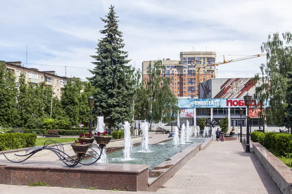 PUSHKINO, RUSSIA - 18 czerwca 2015 r. Kompleks architektoniczny placu Sovetskaya — Zdjęcie stockowe
