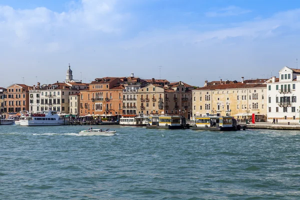 VENICE, ITALY - on APRIL 30, 2015. A panoramic view of the city from the Venetian lagoon. Architectural complex of one of embankments — Stock Photo, Image