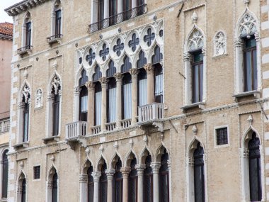 Venice, İtalya - 3 Mayıs 2015 tarihinde. Bir cephe tipik eski evin parçası