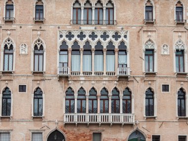 Venice, İtalya - 3 Mayıs 2015 tarihinde. Bir cephe tipik eski evin parçası