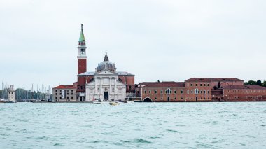 Venice, İtalya - 29 Nisan 2015 tarihinde. San Giorgio'nın Adası ve katedral manzarası. Venedik lagoon