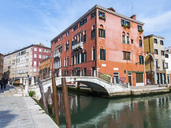 VENICE, ITALY - on MAY 3, 2015. Venice is city on the water. City landscape. — Stock Photo, Image