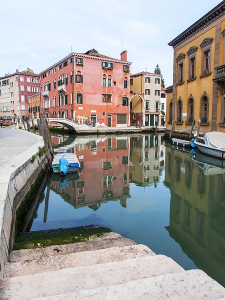 VENICE, ITALY - 4 мая 2015 г. Городской ландшафт . — стоковое фото