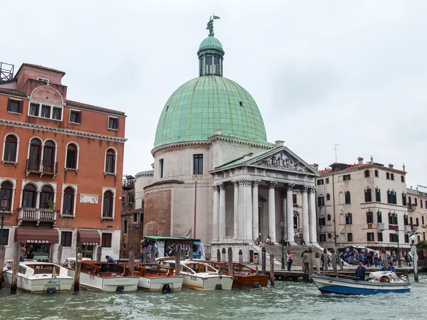 Venetië, Italië, op 4 mei 2015. Kerk San Simeon Pikkolo (St. Simeone Piccolo kerk) — Stockfoto