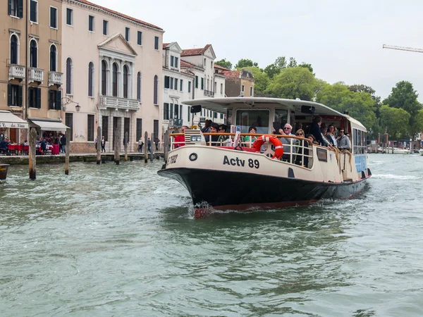 Venedig, italien, am 4. mai 2015. kirche san simeon pikkolo (st. simeone piccolo church) — Stockfoto