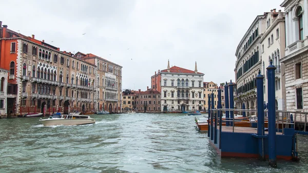 VENICE, ITALY - on MAY 4, 2015. Panoramic view of the Grand channel (Canal Grande) — Stock Photo, Image