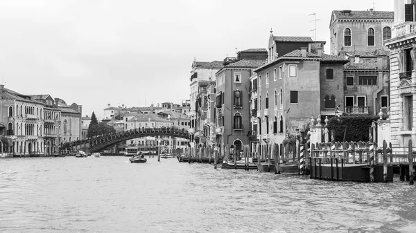 Venice, İtalya - 4 Mayıs 2015 tarihinde. Panoramik manzaralı Grand kanal (Canal Grande) — Stok fotoğraf