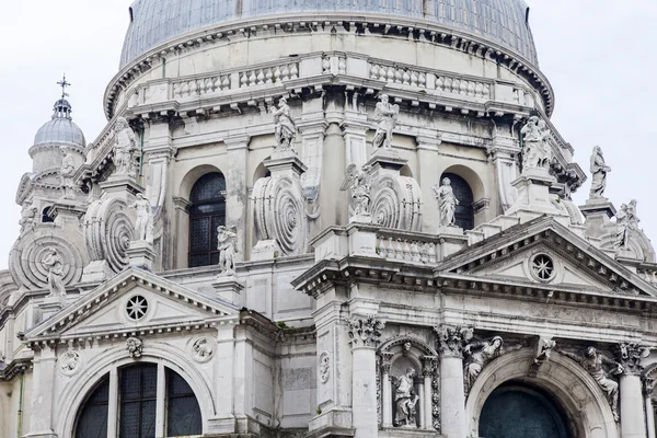 VENICE, ITÁLIA, em 3 de maio de 2015. Basílica de cura da Virgem Maria (Basílica de Santa Maria della Salute ) — Fotografia de Stock