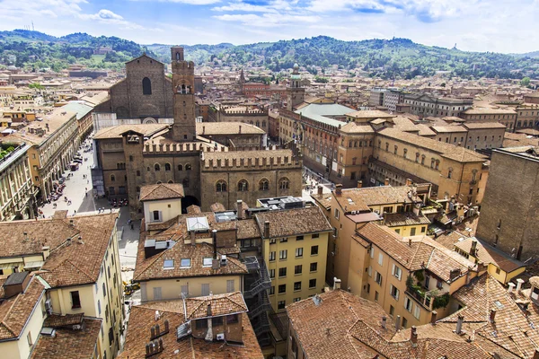 2 Mayıs 2015 tarihinde, Bologna, İtalya. Eski şehrin üzerinde Üstten Görünüm — Stok fotoğraf