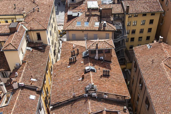 Bologna, Włochy, na 2 maja 2015. Widok z góry na Stare Miasto — Zdjęcie stockowe