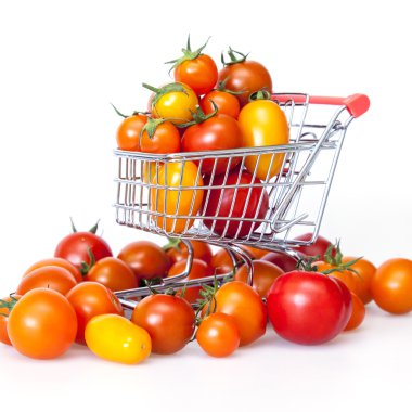 Kiraz domates çeşitli hipermarket sepetinden sınıflarda