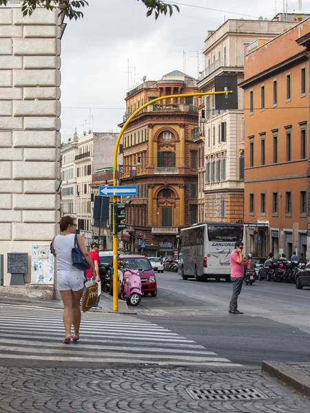 Řím, Itálie, na 25 srpnu 2015. Typické městské krajiny v letního odpoledne — Stock fotografie