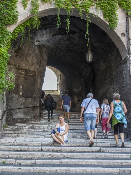 ROME, ITALIE, le 25 août 2015. Détails architecturaux typiques du bâtiment historique de la ville . — Photo