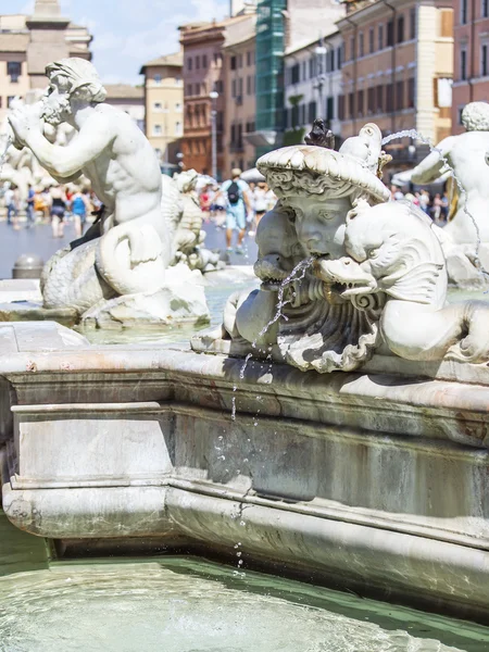 Rome, Italië, op 25 augustus 2015. De sculptuur versieren de fontein op Navon Square — Stockfoto