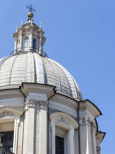 25 Ağustos 2015 tarihinde, Roma, İtalya. Sant' - Agnese - ın-Agone (Agone, ital. S. Agnese zırh. Agone içinde Sanctae Agnetis) - itibari kilise Navon meydanında. Mimari Detaylar — Stok fotoğraf