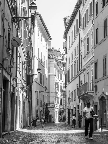 ROMA, ITÁLIA, em 25 de agosto de 2015. Rua pitoresca da cidade . — Fotografia de Stock