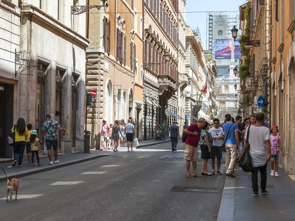 ROME, ITALY, on AUGUST 25, 2015. Typical city view at sunny day — Zdjęcie stockowe