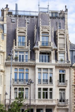 29 Eylül 2015 tarihinde, Paris, Fransa. Tipik mimari tarihi kentin binaların.