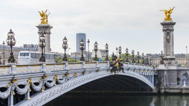 29 Eylül 2015 tarihinde, Paris, Fransa. Alexander III Köprüsü