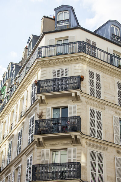 PARIS, FRANCE, on SEPTEMBER 28, 2015. Typical architecture of a facade of the building on the Boulevard Grandee